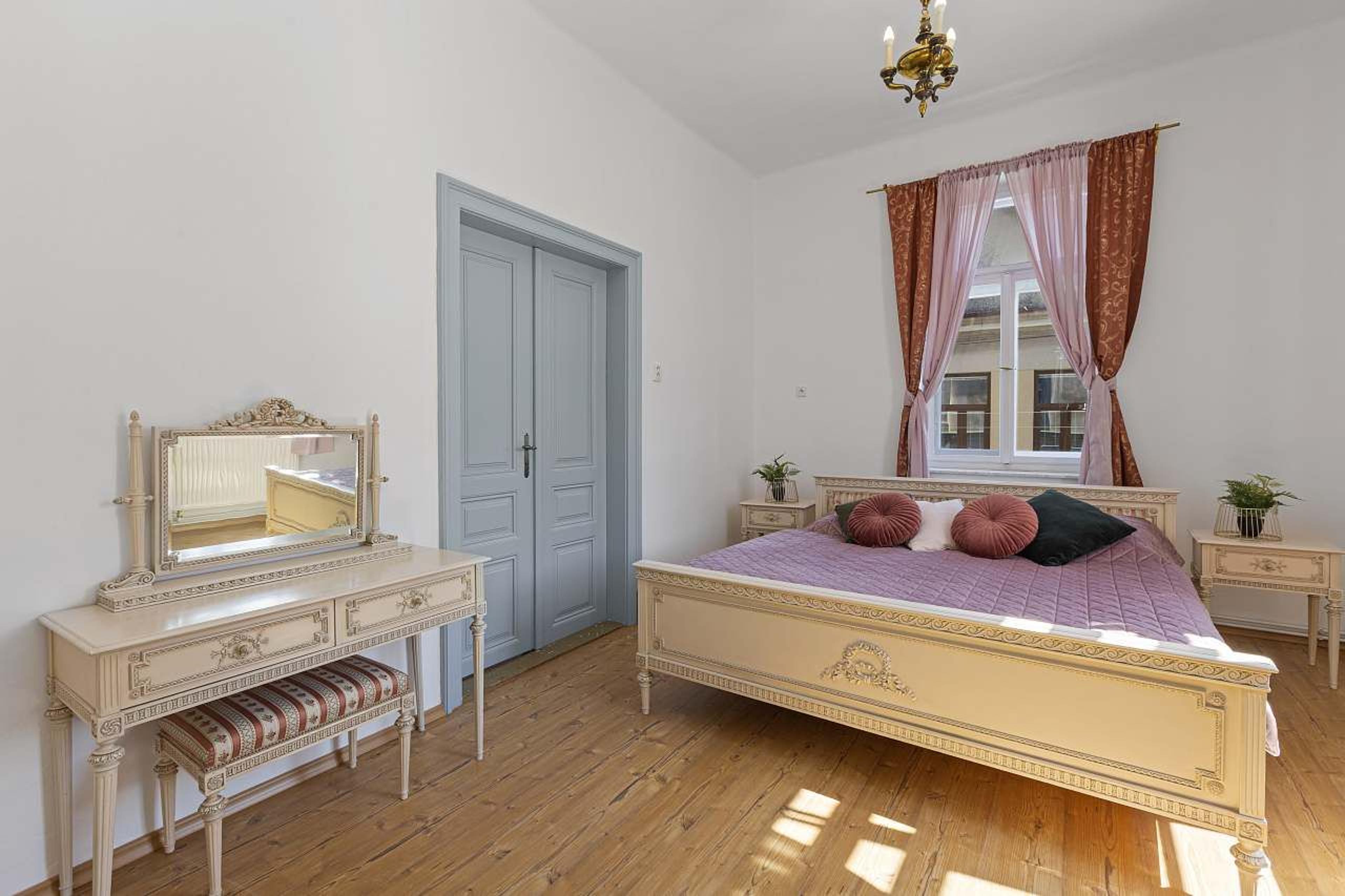 Zámecký apartmán Apartmán s 4 ložnicemi - Vila Antik