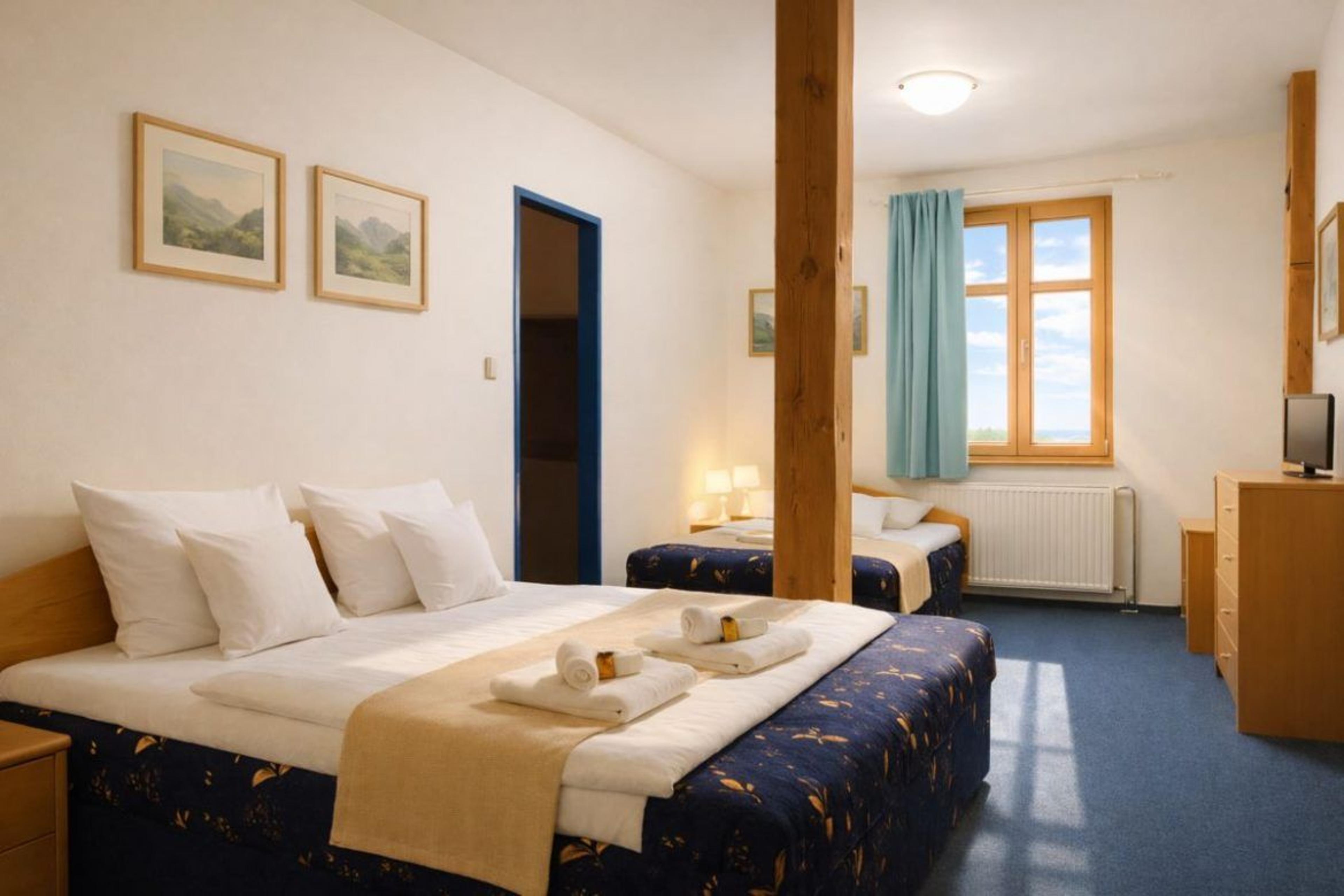 Triple Bath Rejvíz 1 Třílůžkový pokoj - REJVÍZ 1 Hotel & Spa