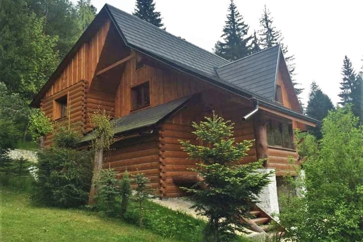 Jánošíkova chata Orava v lete