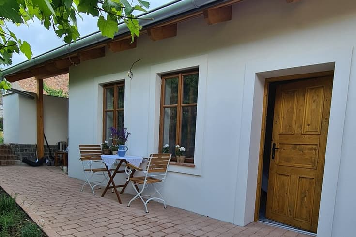 Domeček U KOHOUTA s vinným sklepem v zimě