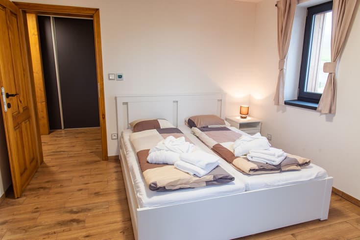 Apartmán č. 2 Dvojlôžková izba s 2 prístelkami - Chata Viola