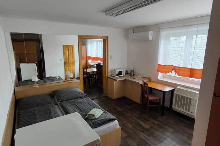 Appartement mit 2 Schlafzimmern - Sokolovna Záblatí