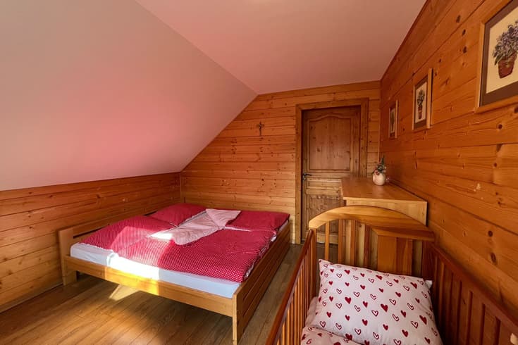 Dreibettzimmer  - Ferienhaus Skalnička