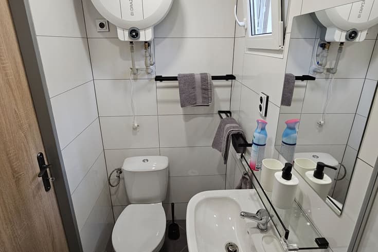 Chata č. 8  - První Dvě chatky Máchovo jezero