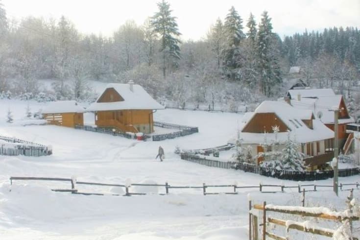 Ferienhäuser pri Turčianskych Tepliciach - Čremošné im Winter