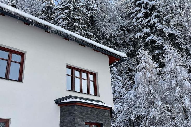 Cottage Janov nad Nisou in the winter