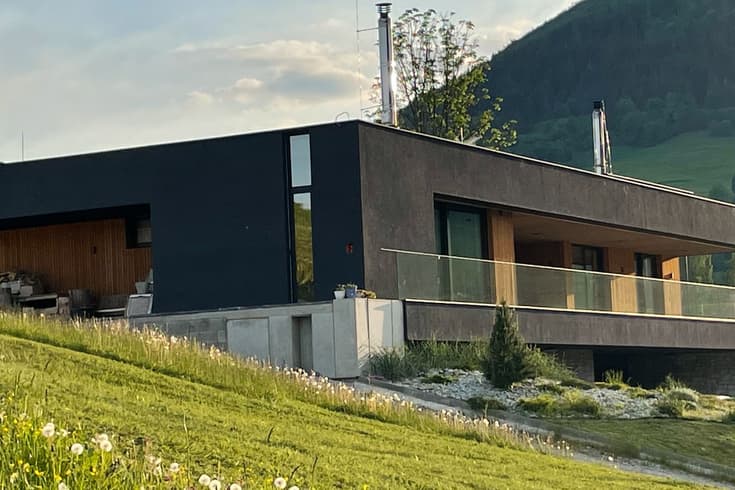 Vila Downhills Residence v lete