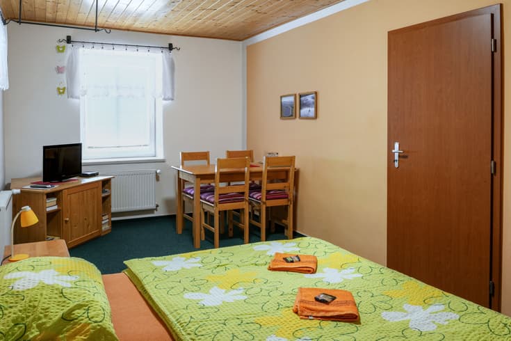Apartmán s 2 ložnicemi pro 4 - 5 osob  - Penzion Žerotín