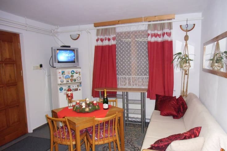 apartmán - záhradné sedenie - Chatka a Privát Jelka