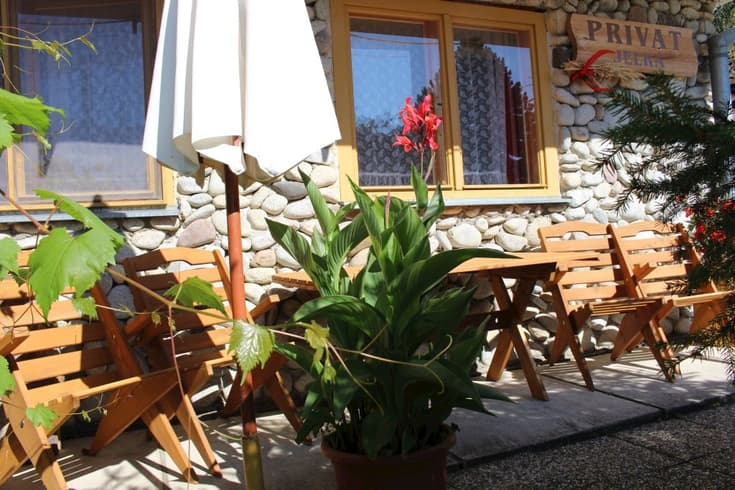 apartmán - záhradné sedenie - Chatka a Privát Jelka