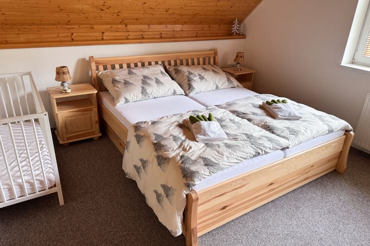 Dvoulůžkový pokoj č. 2 Dvoulůžkový pokoj s 2 přistýlkami - Ubytování SIESTA