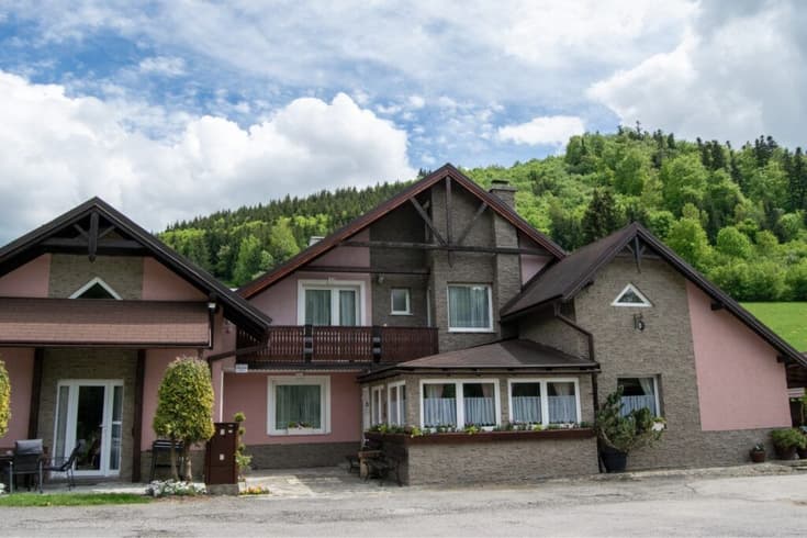 15-lôžkový apartmán - Hnedý apartmánový dom Apartmán s 5 ložnicemi - Penzion ROJAS