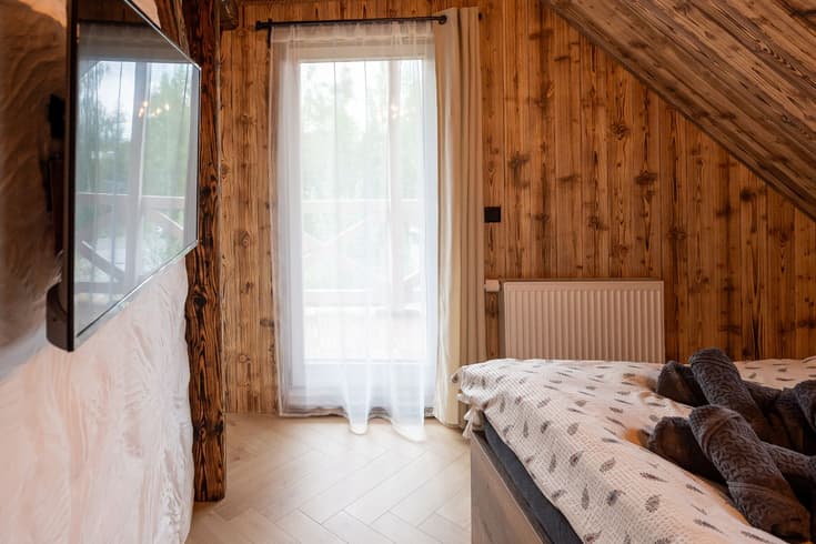 Dvojlôžková izba s prístelkami Dvojlôžková izba s 2 prístelkami - Chata Slanický Zrub