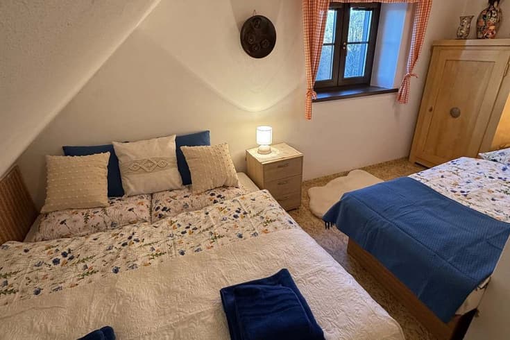 vedlejší ložnice pro čtyři osoby - Chalupa Vyhlídka Platoř
