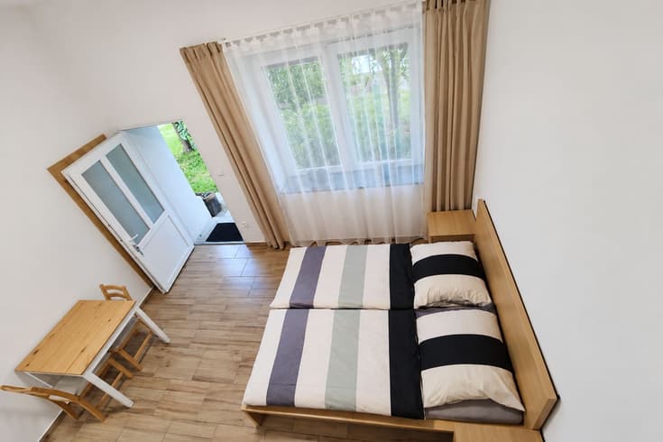 Apartmán Meruňka Čtyřlůžkové studio - Ubytování Zahrada