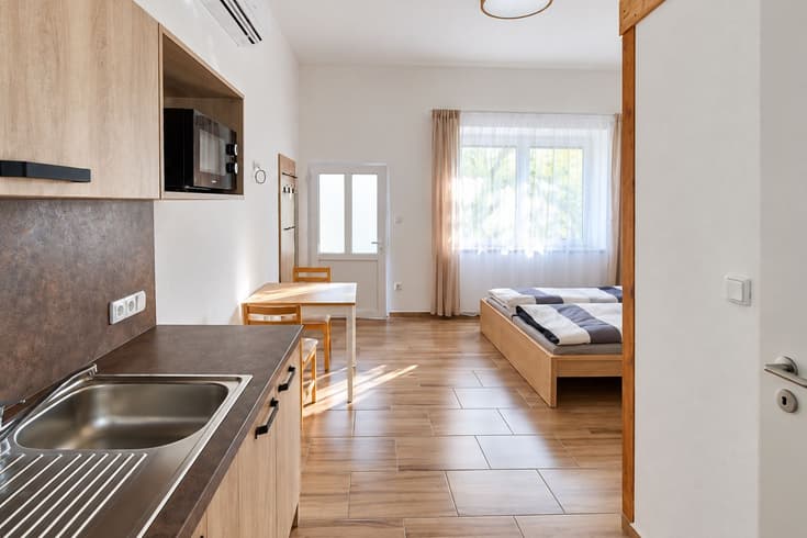 Apartmán Meruňka Čtyřlůžkové studio - Ubytování Zahrada