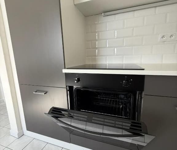 Apartmán se 3 ložnicemi a výhledem Apartmán s 3 ložnicemi - Hotel a ubytovna Zimní stadion Slaný