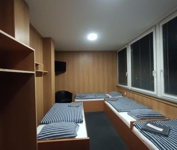 Čtyřlůžkový pokoj  - Hotel a ubytovna Zimní stadion Slaný