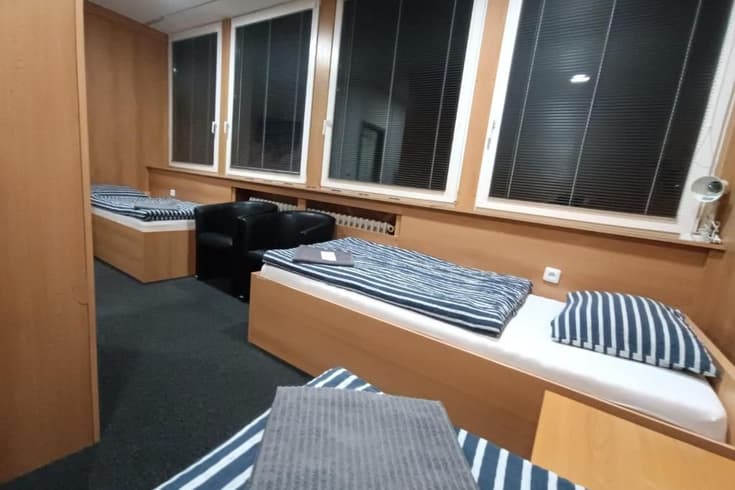 Třílůžkový pokoj  - Hotel a ubytovna Zimní stadion Slaný