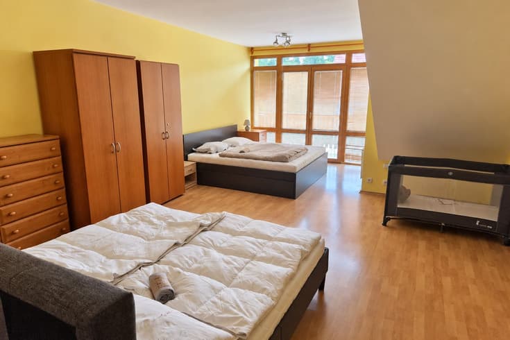 Štvorlôžková izba  - Family mansion with sauna, jacuzzi & gym