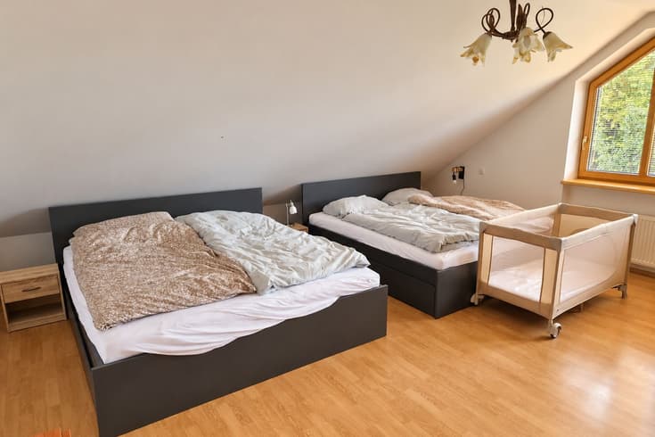 Štvorlôžková izba  - Family mansion with sauna, jacuzzi & gym