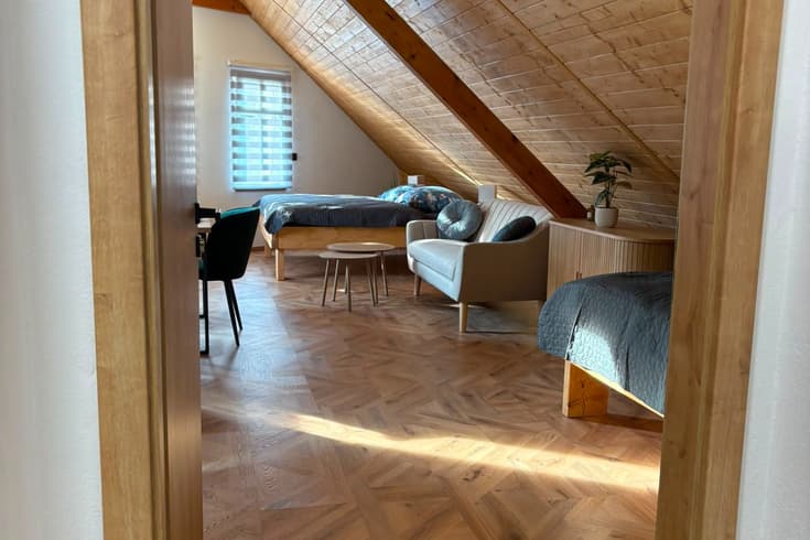 Podkrovní apartmán Třílůžkové studio s přistýlkou - Apartmány Jícha