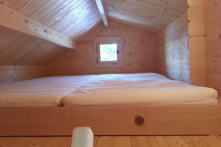 Chatka Typ B se spaním do patra Čtyřlůžkový pokoj - Camping Amerika