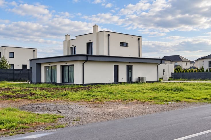 Zemira House