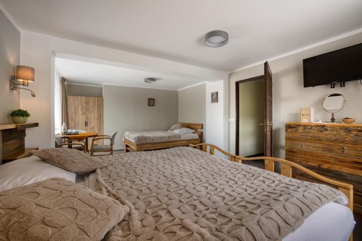 Třílůžkový pokoj s balkónom  - Hotel Starý mlýn