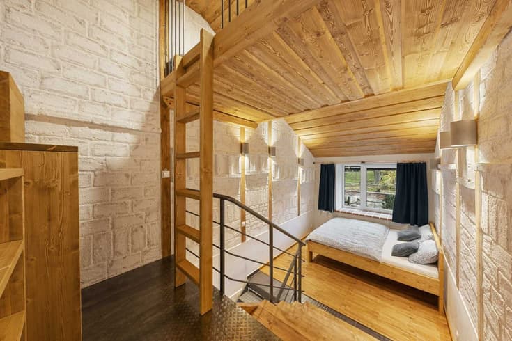Loftové studio pro 4 osoby vhodné zejména pro rodiny s dětmi Mezonetový apartmán s 2 ložnicemi - Resort Papírna50