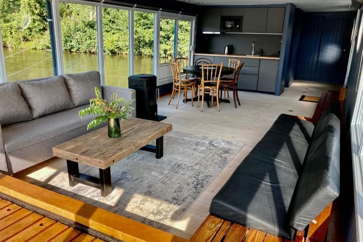 Appartement mit 2 Schlafzimmern - Hausbót Anne a Vitesse