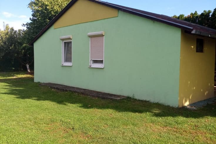 chatka č. 3 - č.4 - Chatky a apartmány Pod starým orechom - karavan - camp