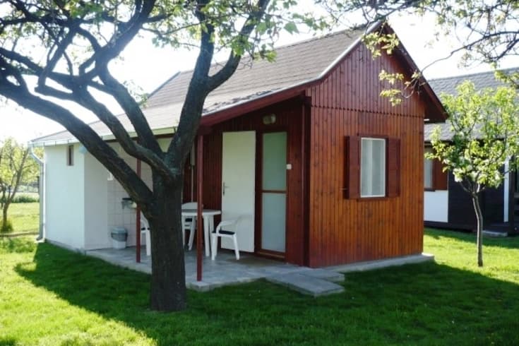 Chatka č.1 - Chatky a apartmány Pod starým orechom - karavan - camp