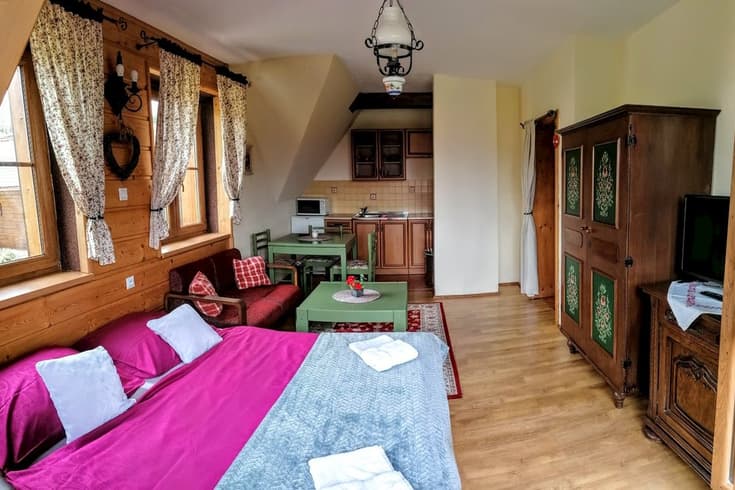 Apartmán pre 4 osoby s balkónom - Vila Panoráma a Chatka Antošák