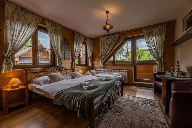 Trojlôžková izba s balkónom č. 10 Třílůžkový pokoj - Vila Panoráma a Chatka Antošák