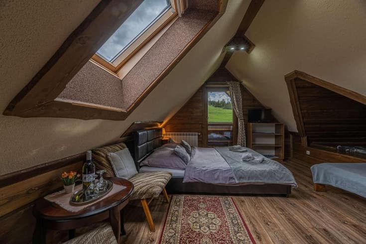 Trojlôžková izba v podkroví Třílůžkové studio s přistýlkou - Vila Panoráma a Chatka Antošák