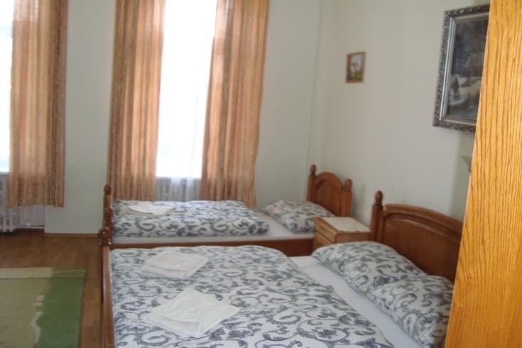 Háromágyas szoba  - Hotel Kriser