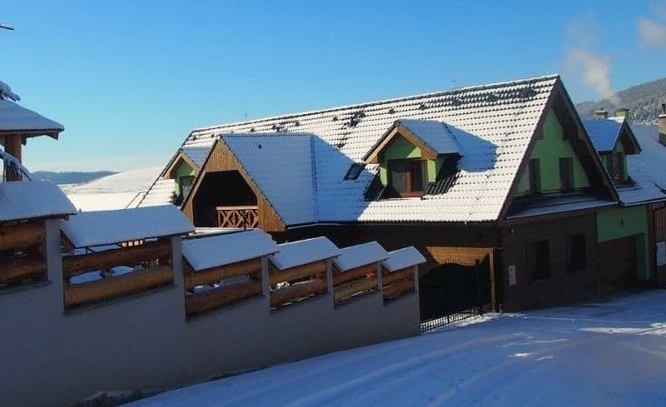 Horehronská kúria v zime