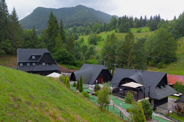 Wellness rezort Jánošíkov dvor v lete