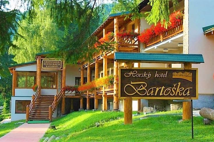 Horský hotel Bartoška v lete