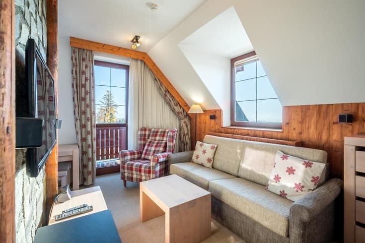 Apartmán s 1 spálňou v hlavnej budove hotela - čiastočný Výhľad na Tatry  - Súkromné Apartmány v Hoteli Kukučka