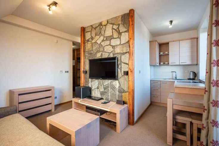 Apartmán s 1 spálňou v hlavnej budove hotela - čiastočný Výhľad na Tatry  - Súkromné Apartmány v Hoteli Kukučka
