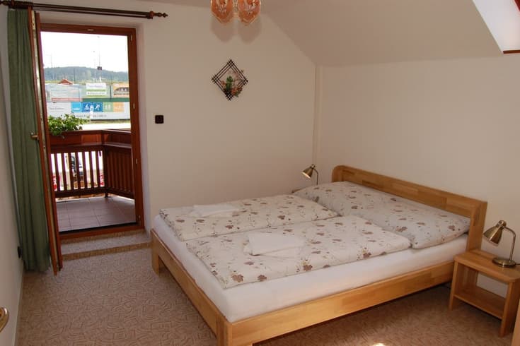 Čtyřlůžkový apartmán č. 2 Apartmán s 2 ložnicemi - Penzion Florian