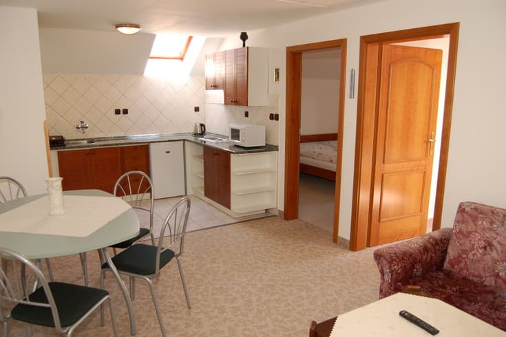 Čtyřlůžkový apartmán č. 2 Apartmán s 2 ložnicemi - Penzion Florian