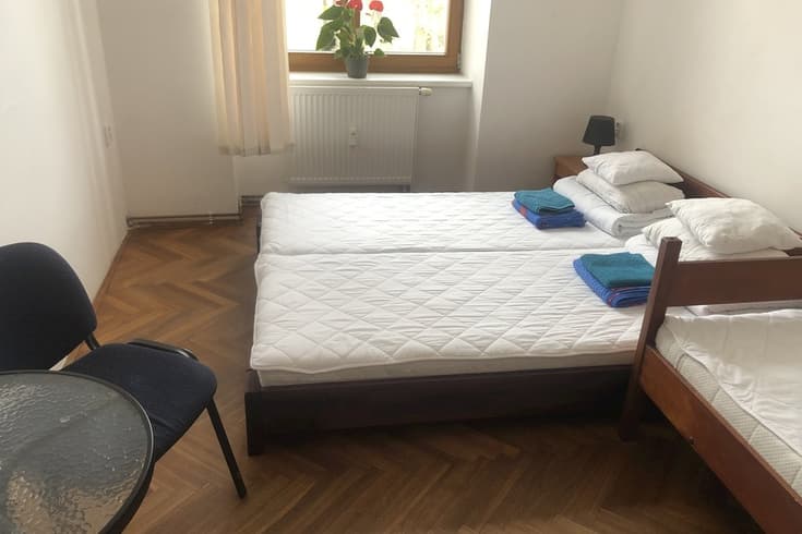 Třílůžkový pokoj  - Turistická ubytovna Křinice