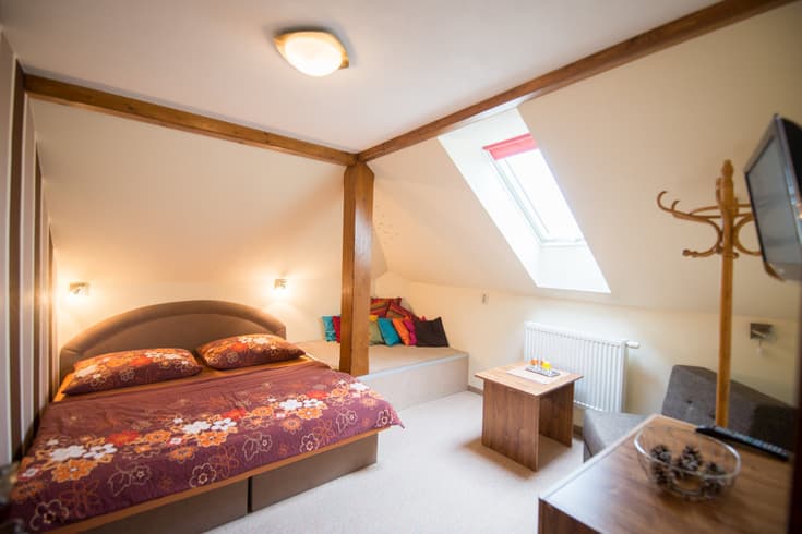 Rodinná izba č. 5, č. 6, č. 7 Apartmán s 3 spálňami - Privát Vypka