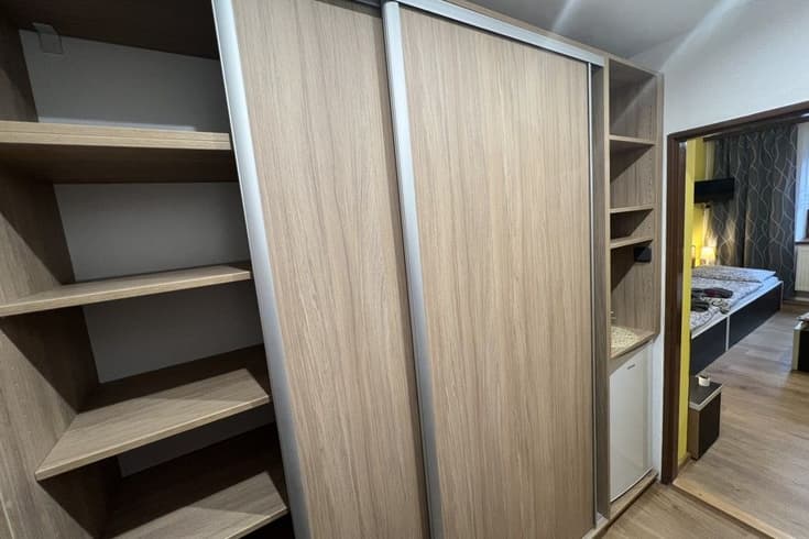 Pokoj č. 6 Čtyřlůžkový pokoj s přistýlkou - Penzion Na Lůkách