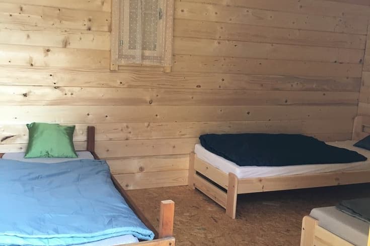 Chata se 3 samostatnými postelemi Trojlôžková izba - Ranč Vápenka