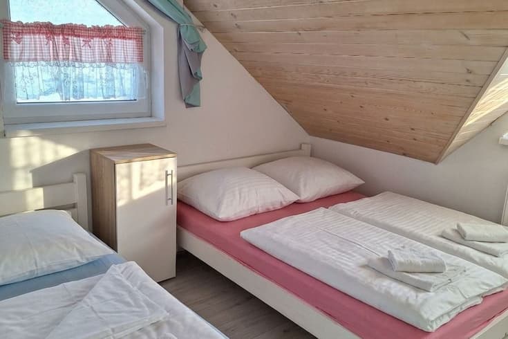 Trojlôžková izba Třílůžkový pokoj - Chata Lomňanka