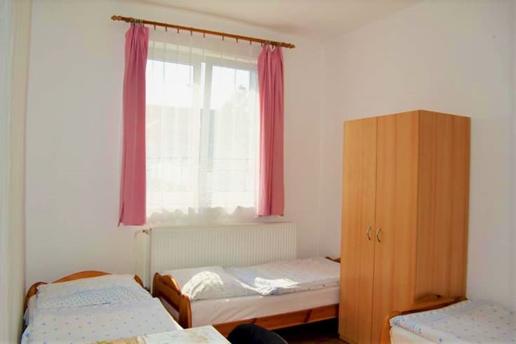 Čtyřlůžkový pokoj  - Ubytovna TJ Slavoj Velké Pavlovice